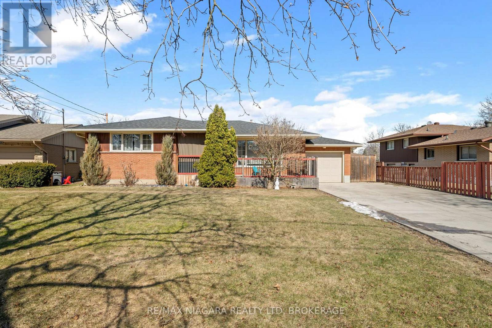39 VIKING DRIVE