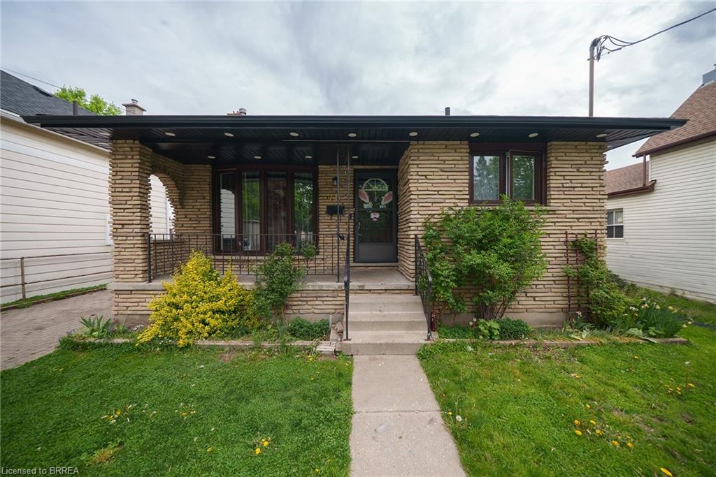 70 Oak Street