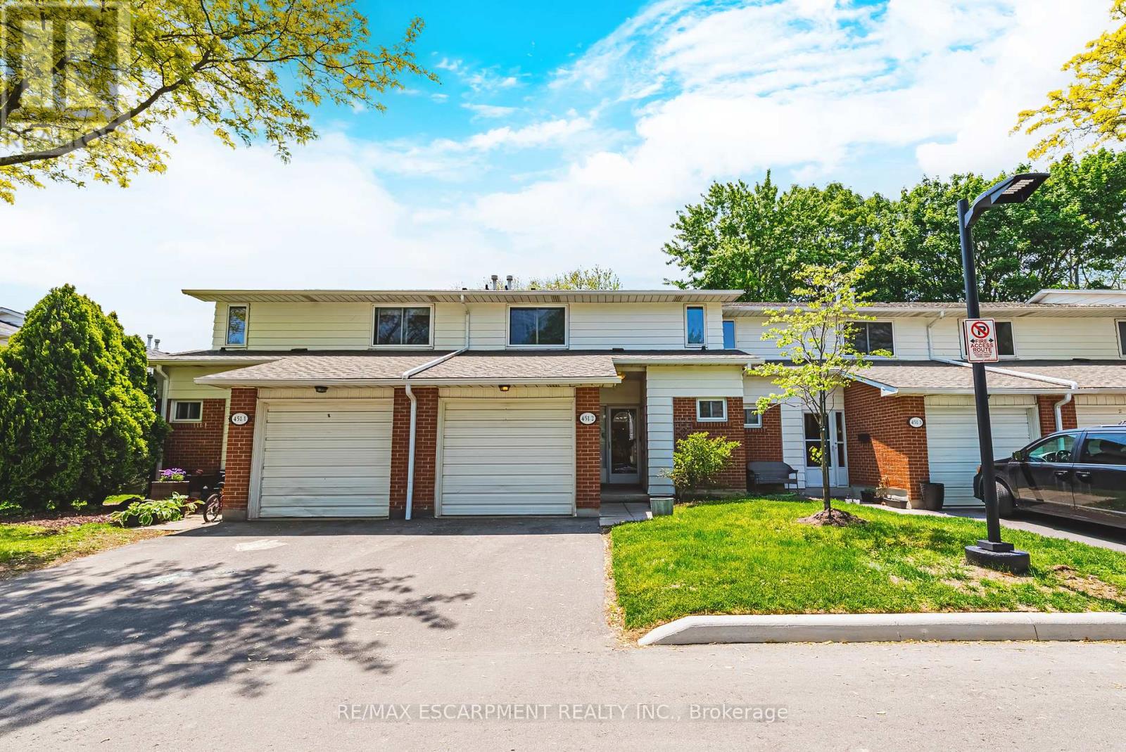2 - 451 WOODVIEW ROAD