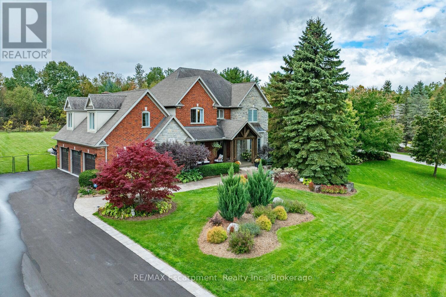 48 PALOMINO DRIVE