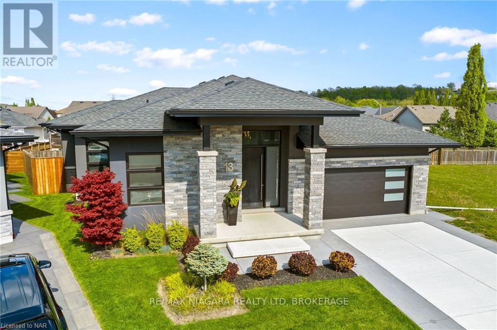 13 FRANCESCO CRESCENT
