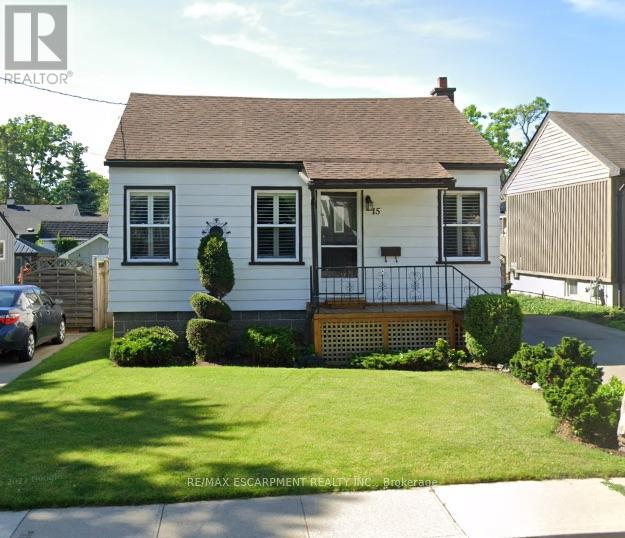 15 DONALD AVENUE