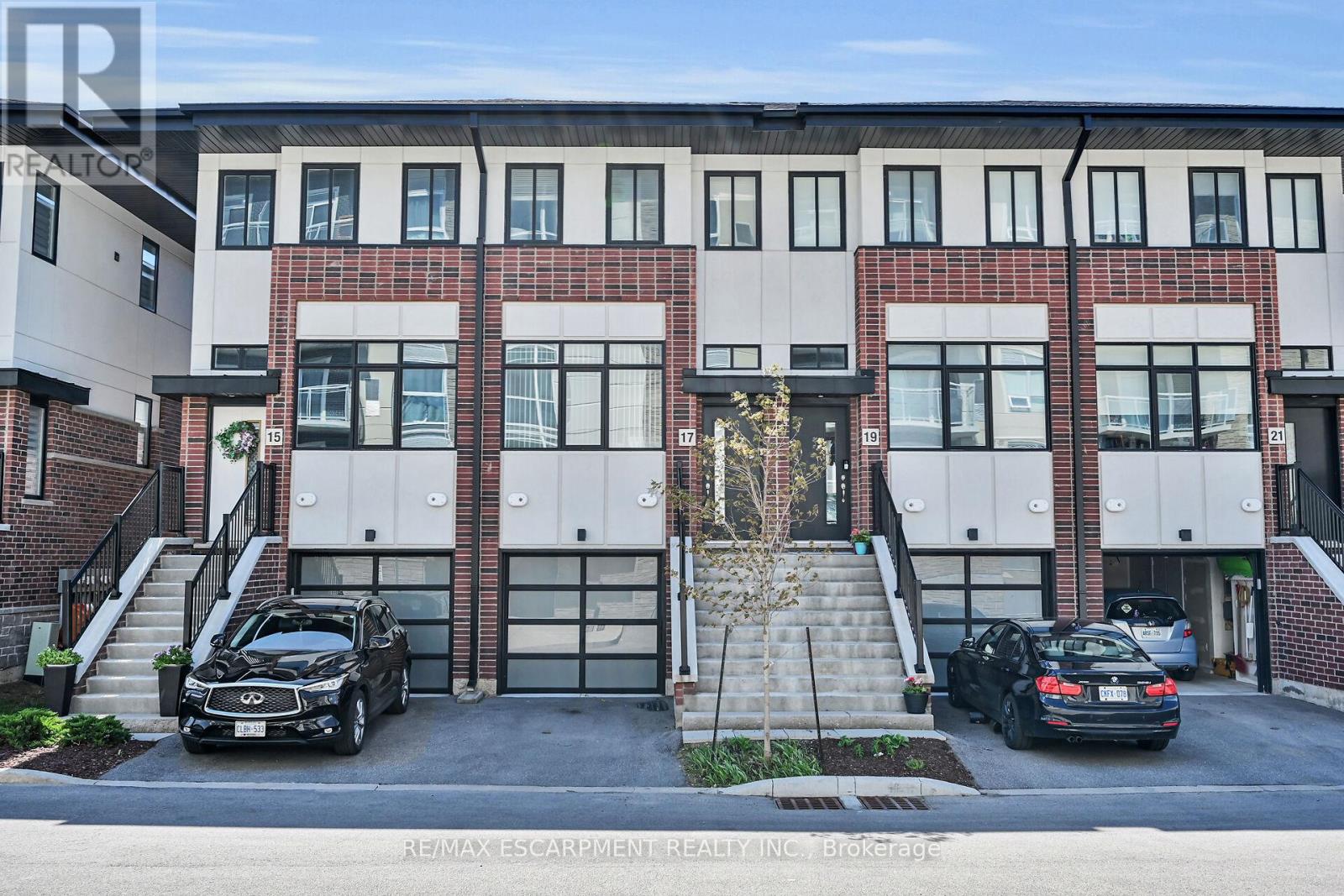17 MARKLE CRESCENT