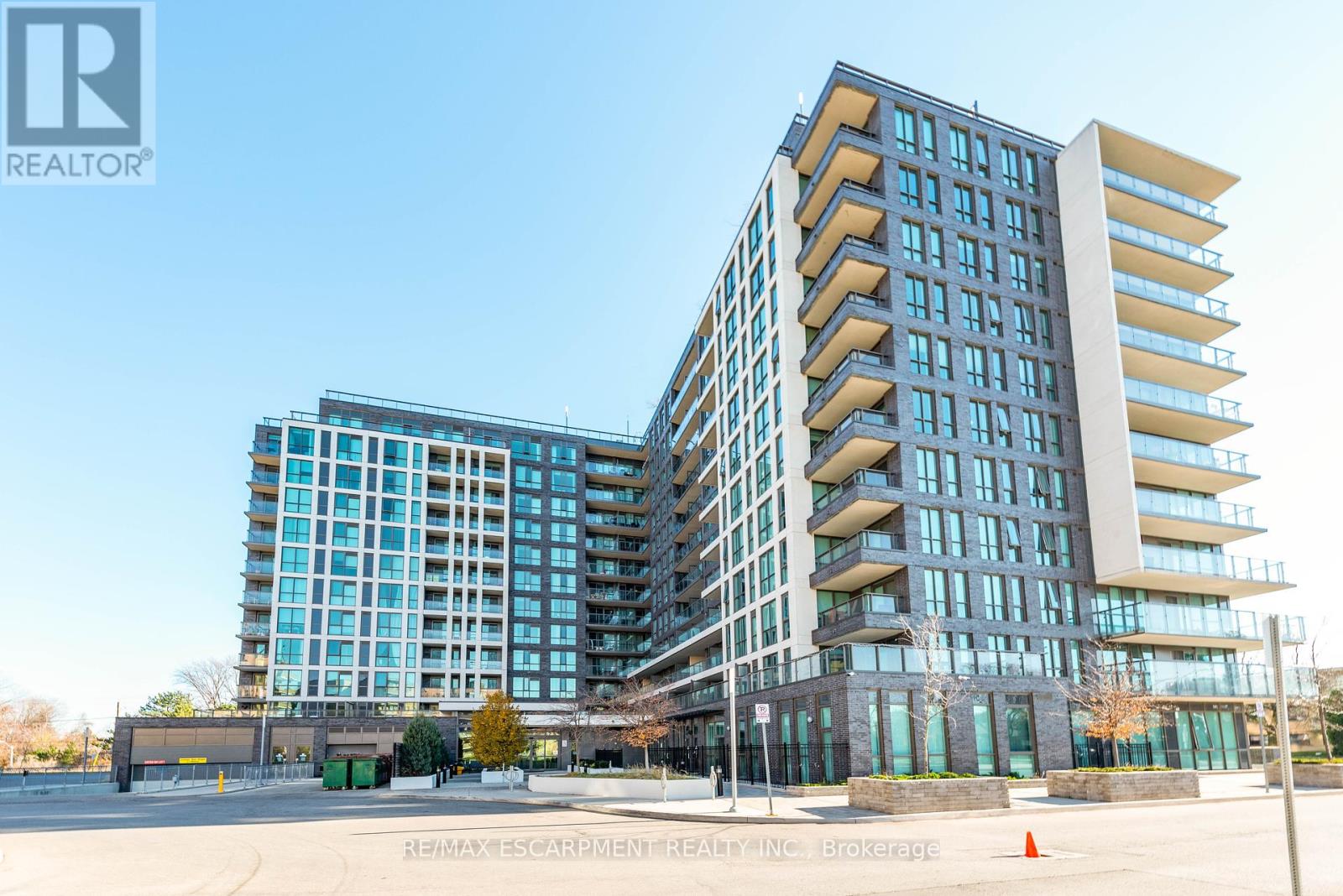802 - 80 ESTHER LORRIE DRIVE