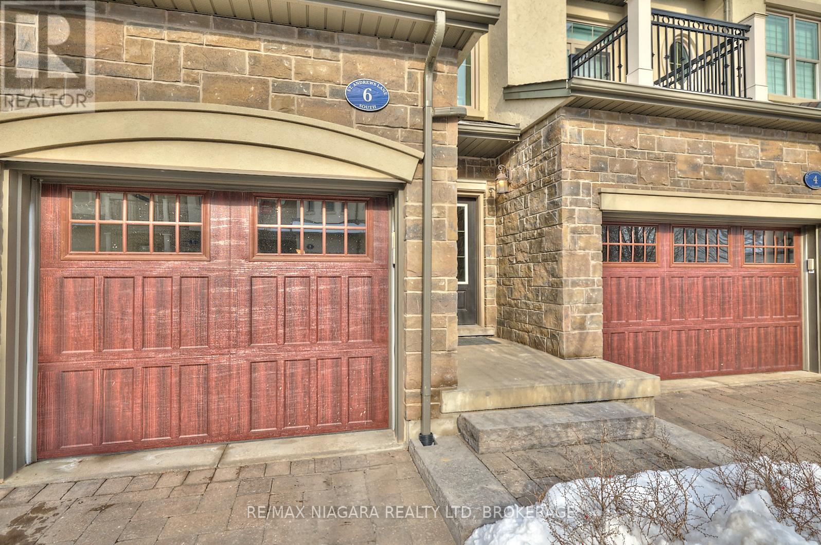6 ST. ANDREWS LANE S