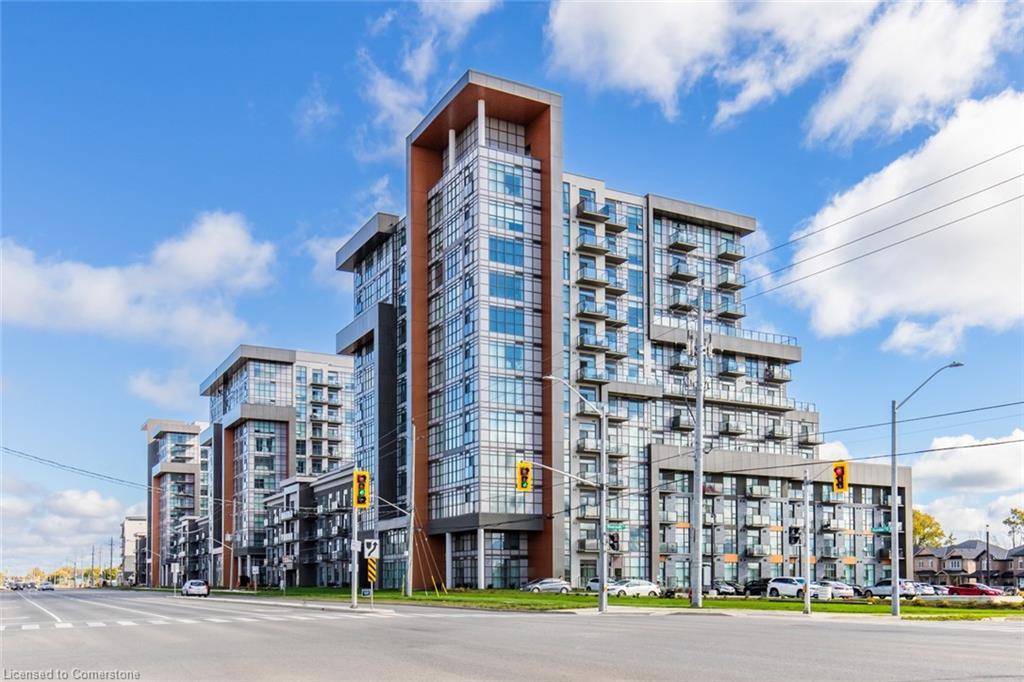 319 - 450 Dundas Street