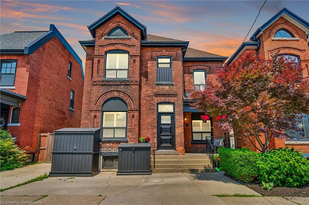 53 Murray Street E