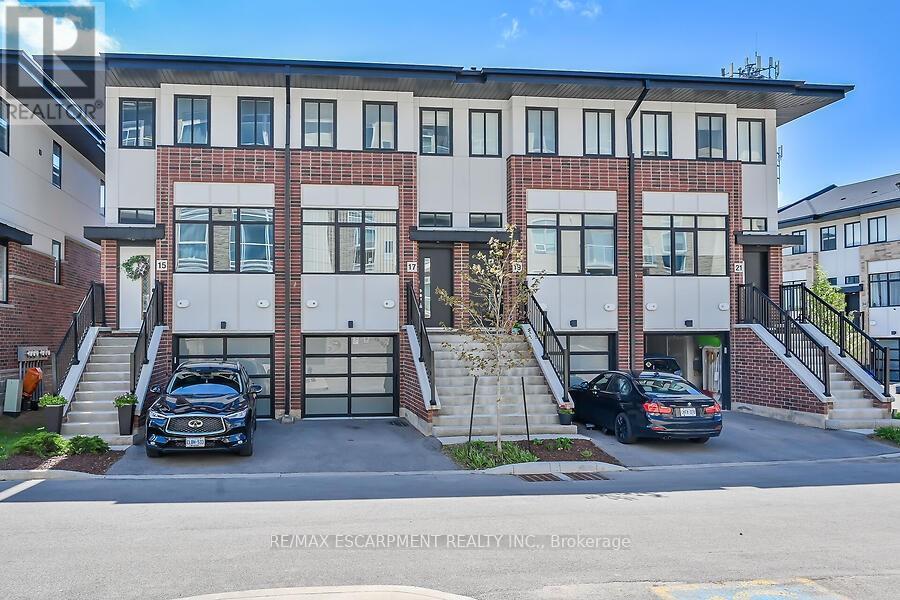 17 MARKLE CRESCENT