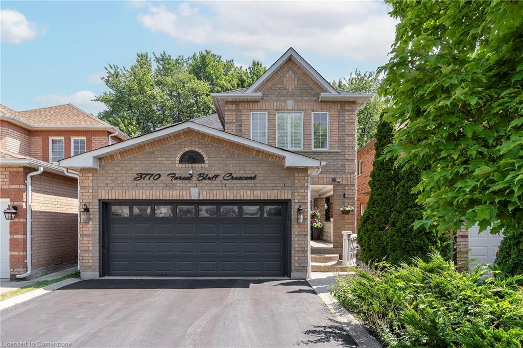 3770 Forest Bluff Crescent