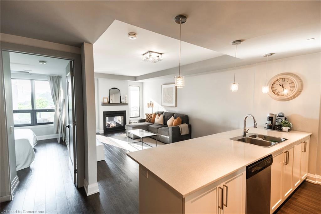 402 - 181 James Street N