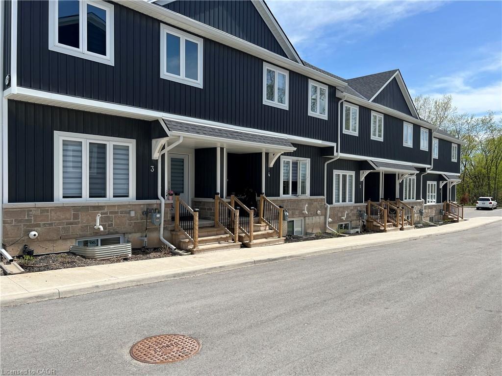 3 Lower - 8196 Mcleod Road