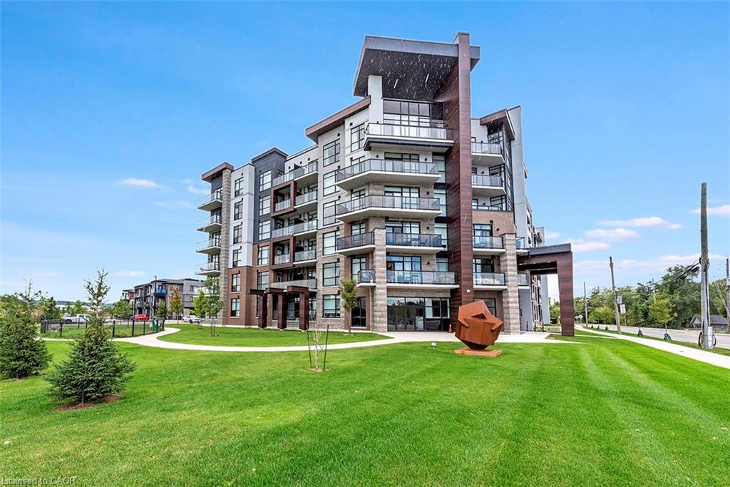 606 - 600 North Service Road Road