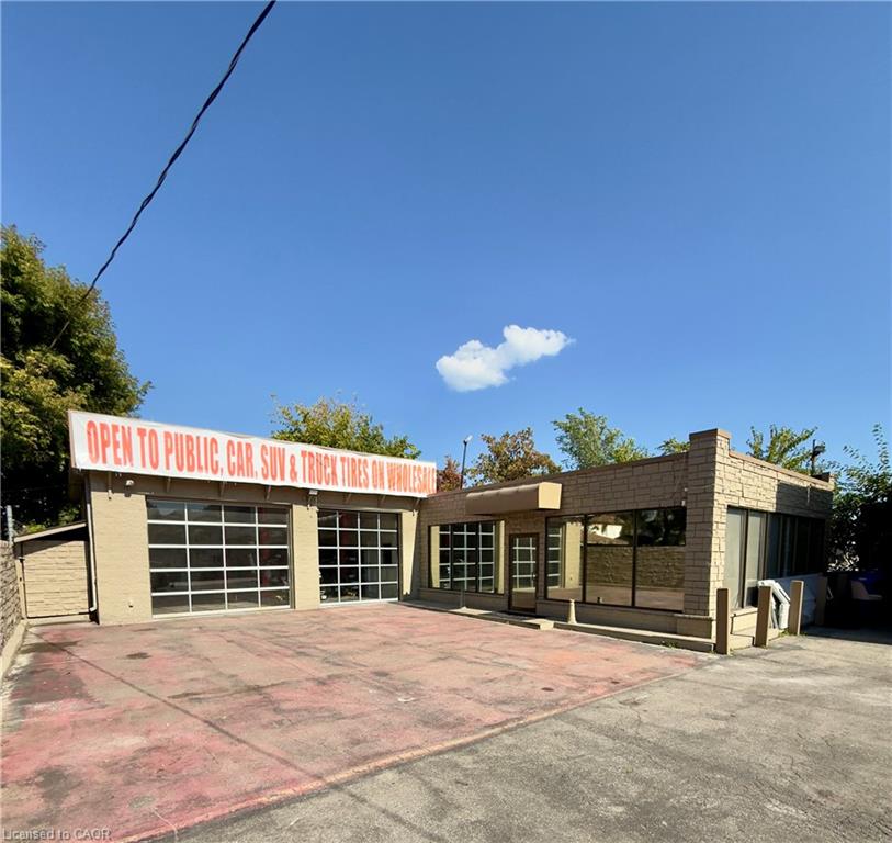 577 Burlington Street E