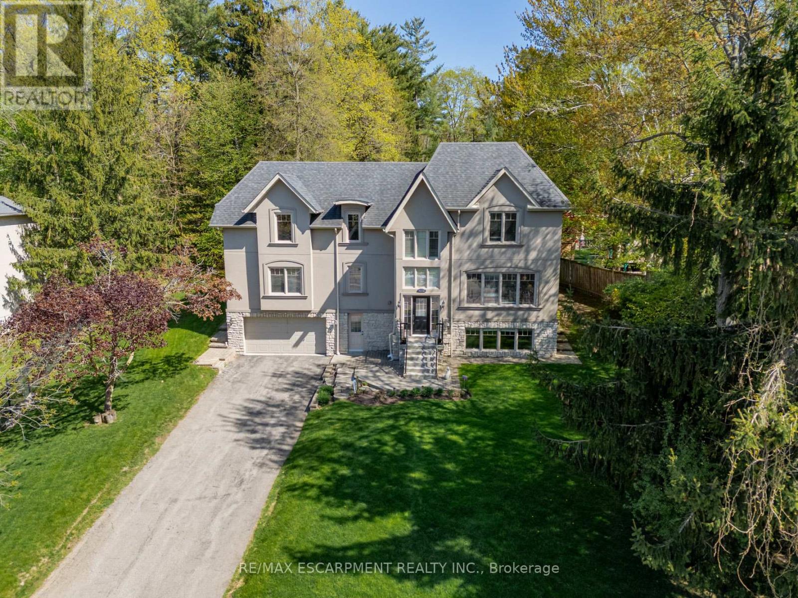 1034 LAKESHORE ROAD W