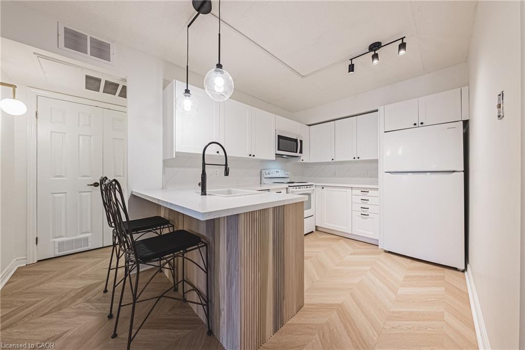 206 - 2030 Cleaver Avenue