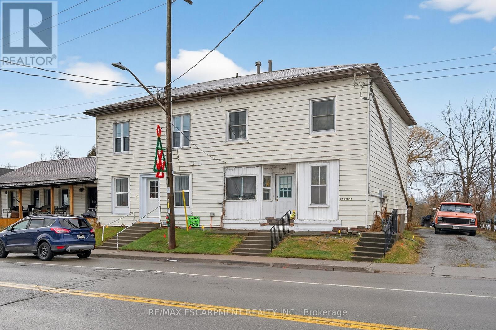 3 - 12 MAIN STREET E