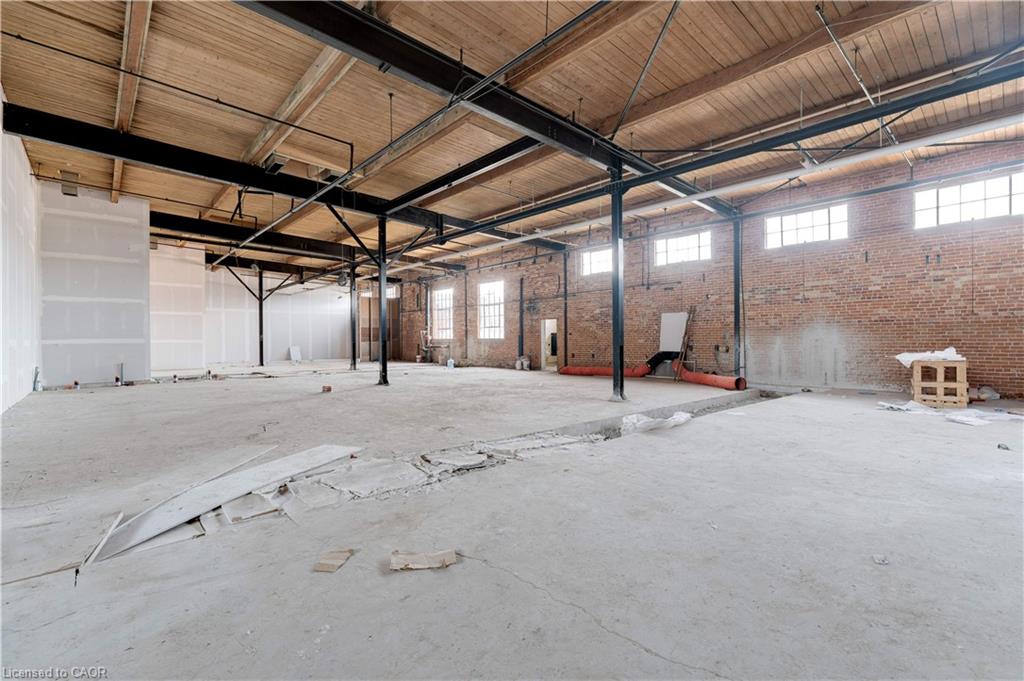 8-9 - 111 Sherwood Drive