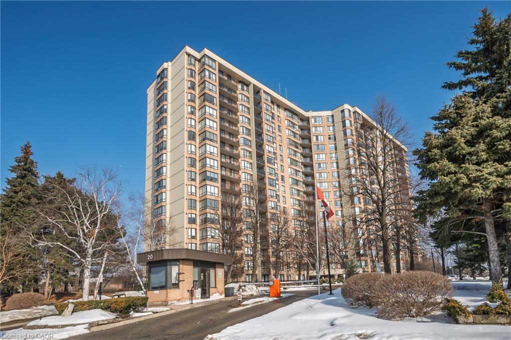 809 - 20 Cherrytree Drive