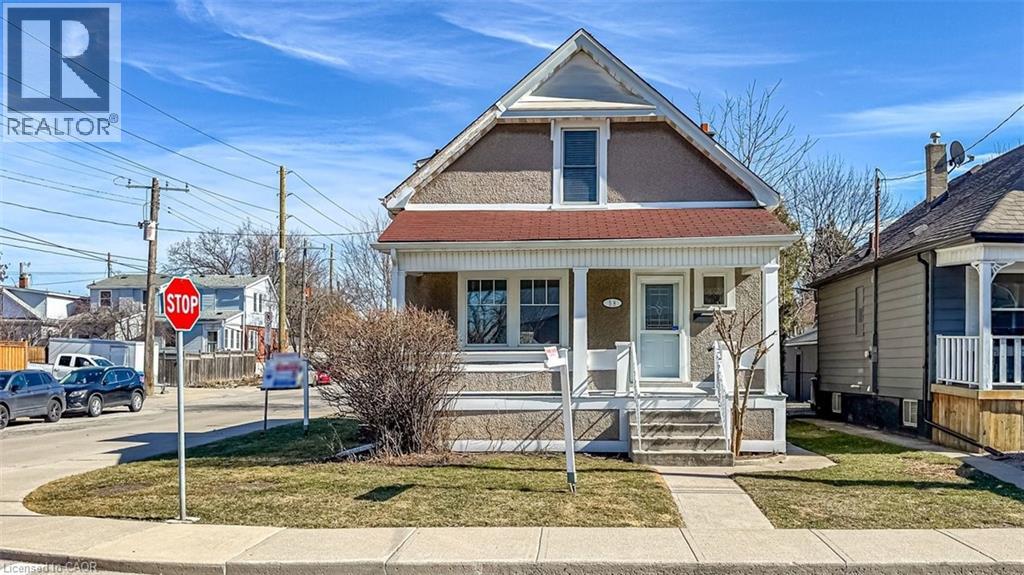 58 EDGEMONT Street N