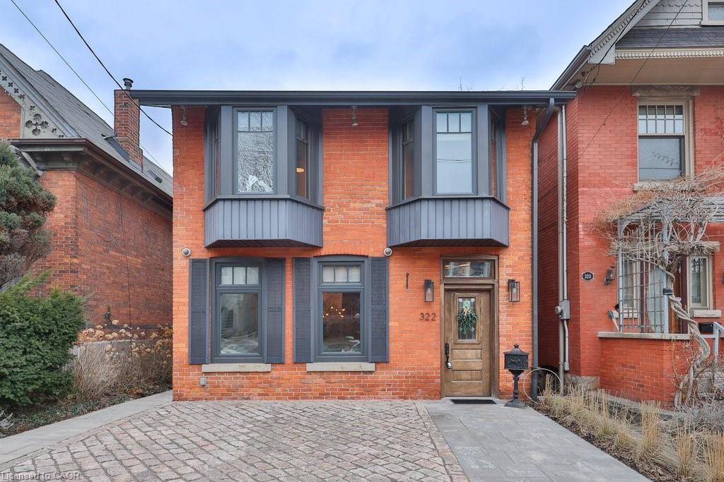 322 Caroline Street S