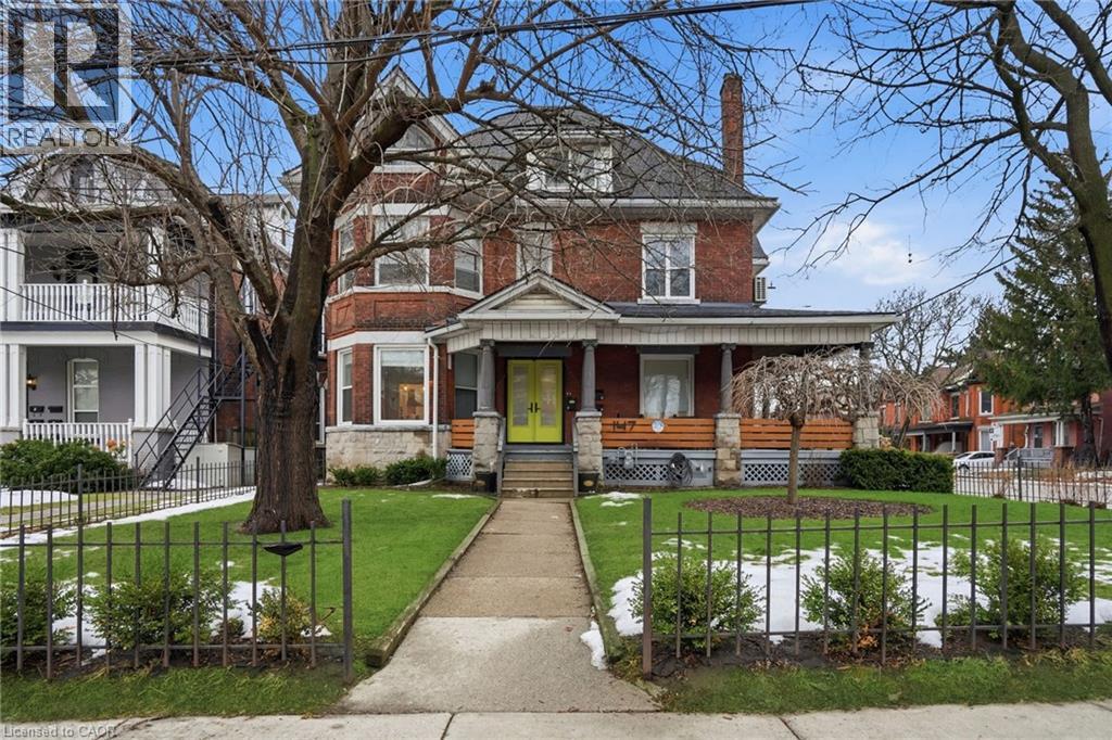 147 EMERALD Street S