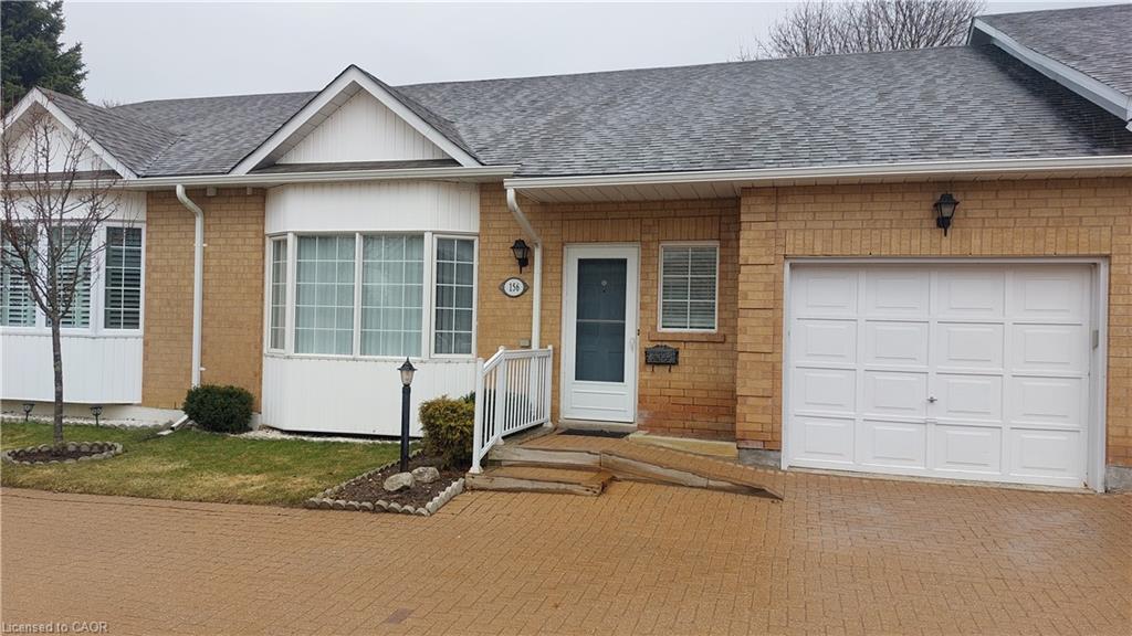 156 Silverbirch Boulevard