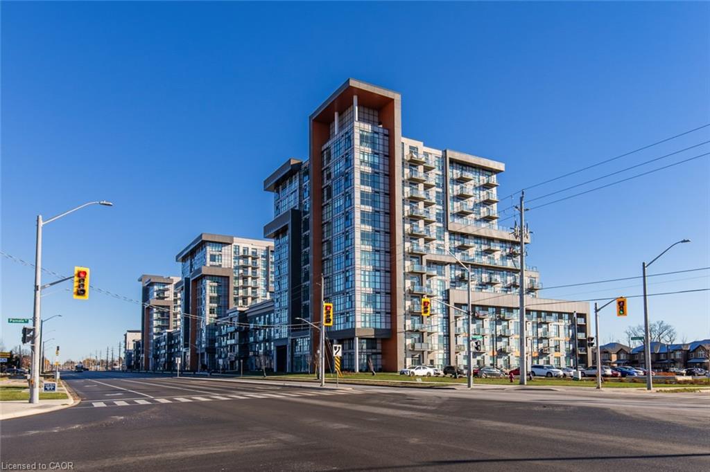 605 - 470 Dundas Street