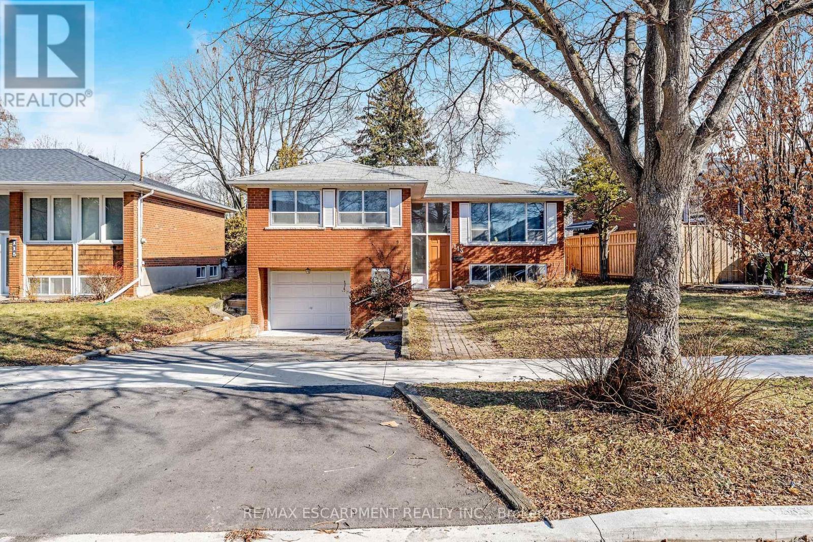 113 POYNTER DRIVE